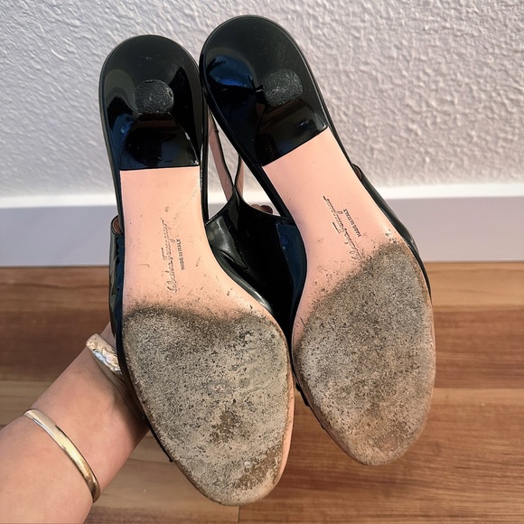 SALVATORE FERRAGAMO Cadmio Black Patent Leather Bow Kitten Heel Shoes Sz 7.5 AA - Picture 5 of 8